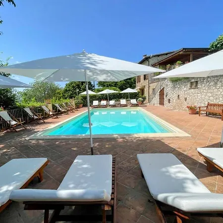 An Oasis Like No Other * Acquaiura